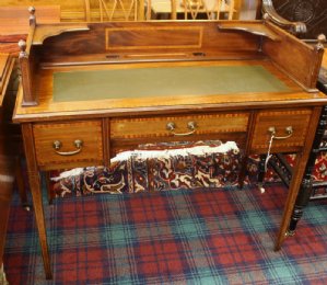 19th cent Mahogany Galleried Desk