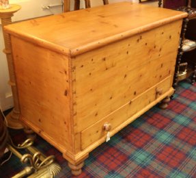 Large Pine Mule Chest ( Blanket Box )