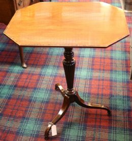 Mahogany Wine Table - Boxwood & Rosewood Stringing