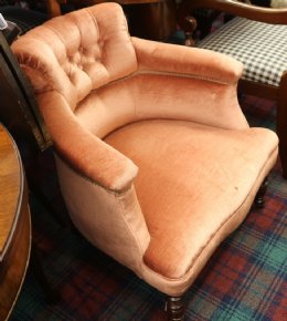 Pink VictorianTub Chair
