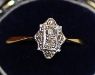 18 ct Gold, Diamond Ring
