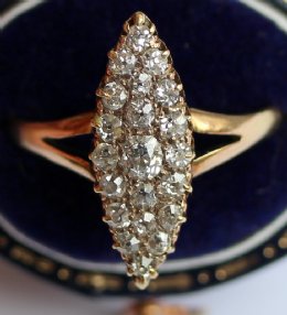 18ct, gold & Diamond Navette Ring