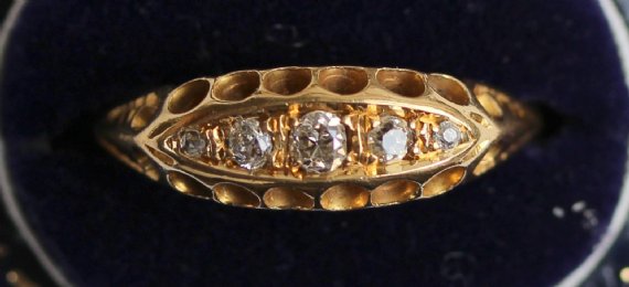 18ct Gold & Diamond Ring - SOLD