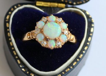 18ct Gold,Opal & Diamond Ring - SOLD