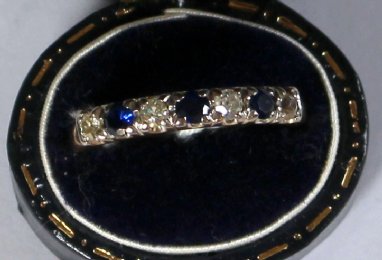 18ct Gold,Sapphire & Diamond Ring - SOLD