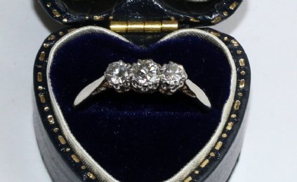 3 stone diamond ring C1900