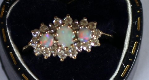 9ct Gold,Opal & Diamond Ring