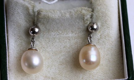 Pearl Drop Earrings - SOLD